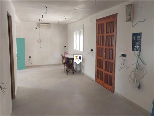 6 soveværelse Byhus til salg i La Rabita, Alcalá la Real med garage - € 115.000 (Ref: 8406775)