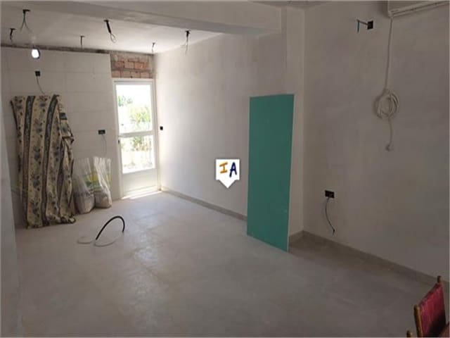 6 soveværelse Byhus til salg i La Rabita, Alcalá la Real med garage - € 115.000 (Ref: 8406775)