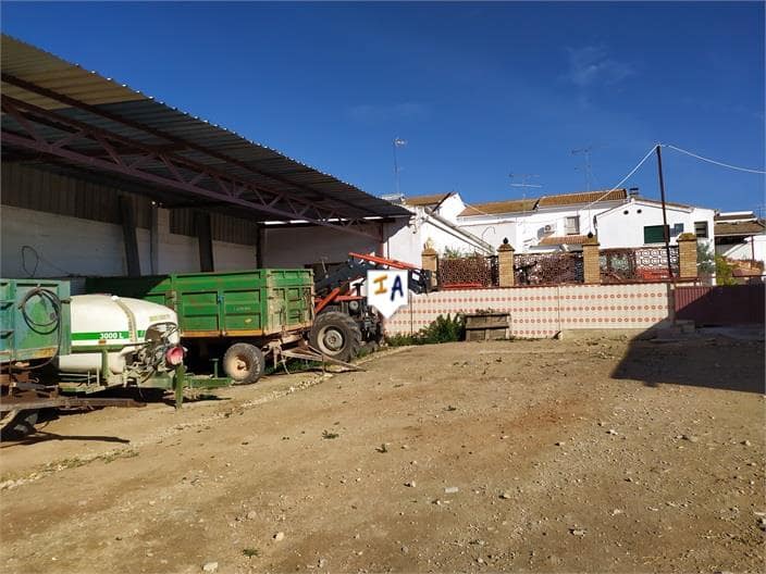 Villa til salg i Mollina med swimmingpool garage - € 400.000 (Ref: 8419120)