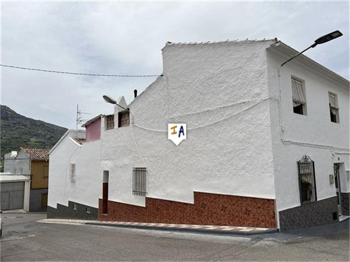 4 soverom Hus til salgs i Castillo de Locubin med garasje - € 49 900 (Ref: 8419121)