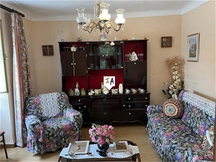 4 soverom Hus til salgs i Castillo de Locubin med garasje - € 49 900 (Ref: 8419121)