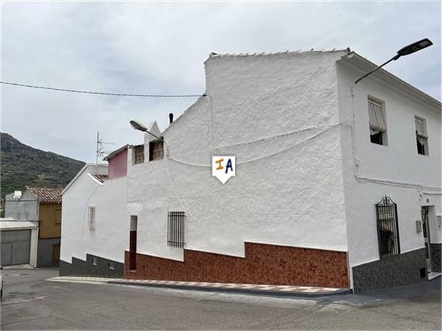 4 slaapkamer Huis te koop in Castillo de Locubín met garage - € 49.900 (Ref: 8419121)