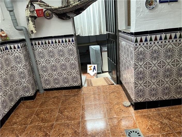 4 soverom Hus til salgs i Castillo de Locubin med garasje - € 49 900 (Ref: 8419121)