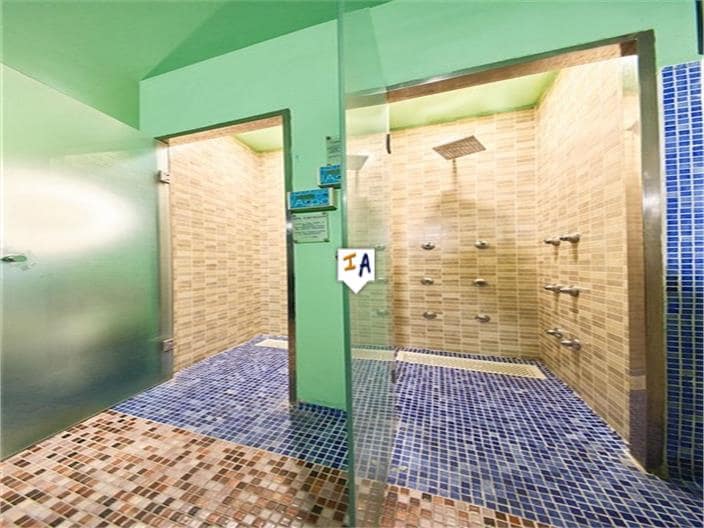 Kommersiell til salgs i Granada by - € 585 000 (Ref: 8420958)