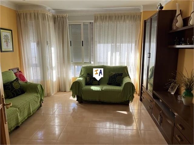 3 soverom Hus til salgs i Castillo de Locubín med garasje - € 108 000 (Ref: 8425944)