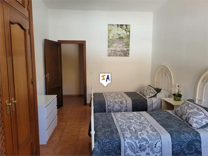 2 soveværelse Villa til salg i Estepa med swimmingpool garage - € 200.000 (Ref: 8454281)