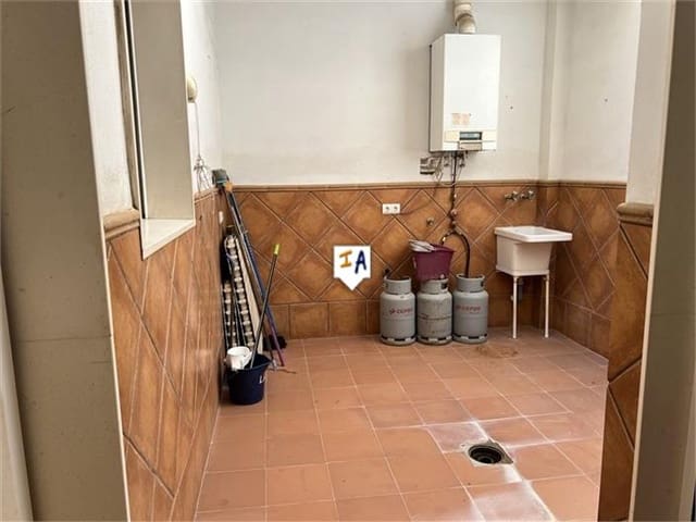 3 slaapkamer Huis te koop in Priego de Córdoba met garage - € 163.000 (Ref: 8466103)