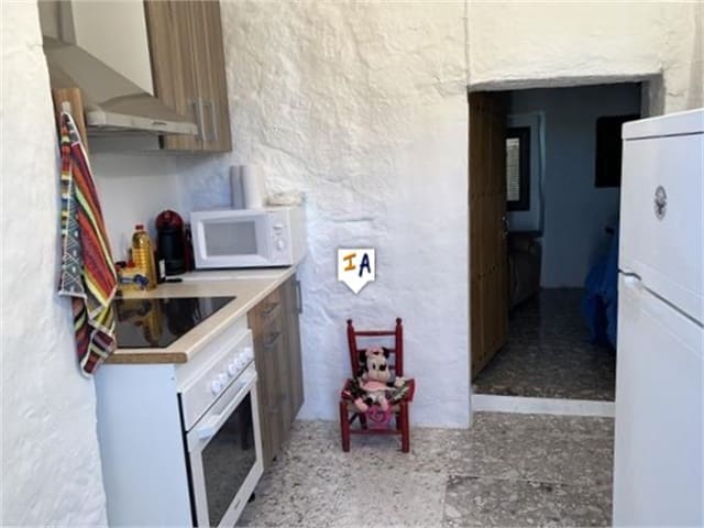 3 slaapkamer Finca/Landhuis te koop in Alcalá la Real met garage - € 75.000 (Ref: 8466105)