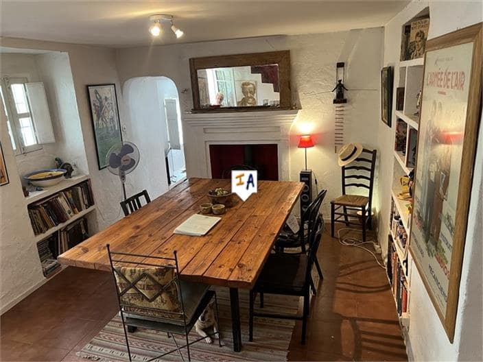 5 chambre Finca/Maison de Campagne à vendre à Algarinejo avec piscine garage - 220 000 € (Ref: 8479007)