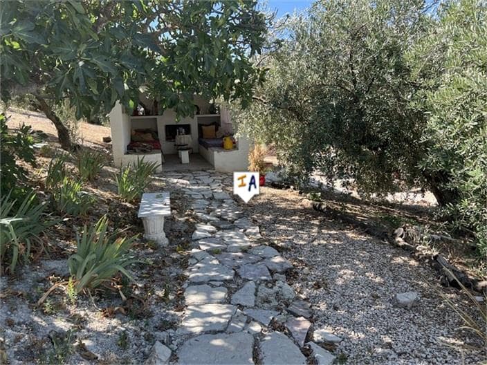 5 chambre Finca/Maison de Campagne à vendre à Algarinejo avec piscine garage - 220 000 € (Ref: 8479007)