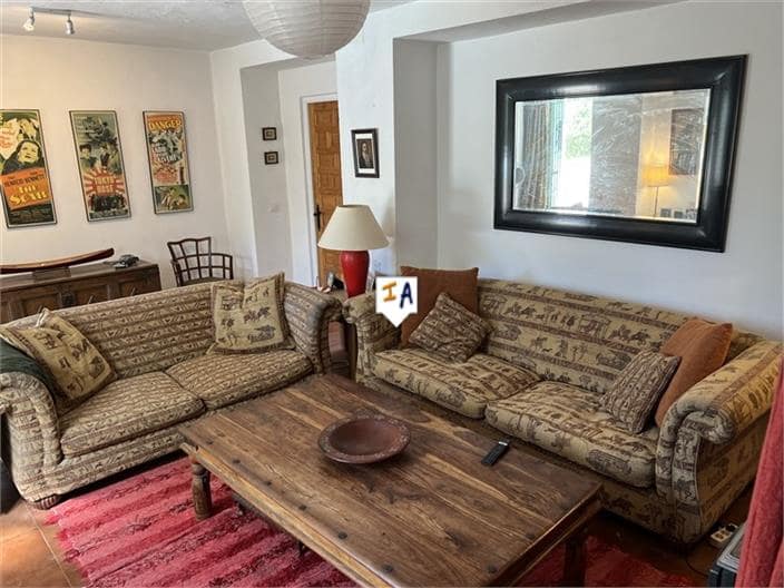 5 chambre Finca/Maison de Campagne à vendre à Algarinejo avec piscine garage - 220 000 € (Ref: 8479007)