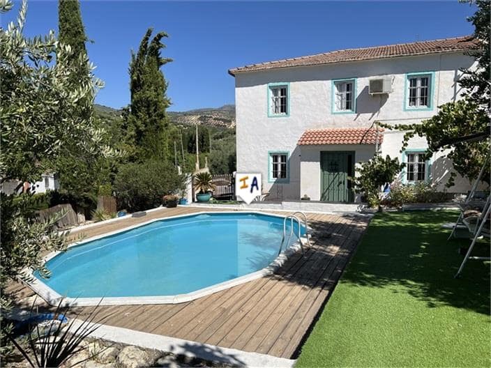 5 chambre Finca/Maison de Campagne à vendre à Algarinejo avec piscine garage - 220 000 € (Ref: 8479007)