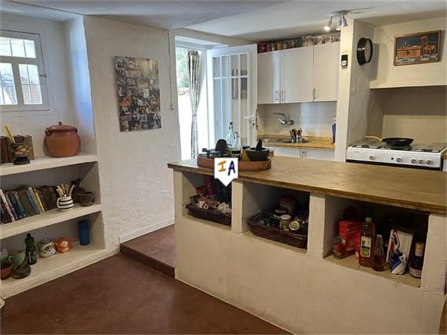 5 chambre Finca/Maison de Campagne à vendre à Algarinejo avec piscine garage - 220 000 € (Ref: 8479007)