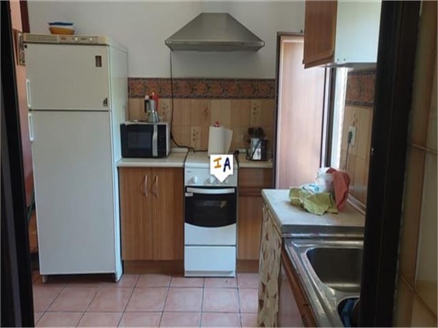 3 slaapkamer Finca/Landhuis te koop in Priego de Córdoba met garage - € 158.000 (Ref: 8480505)