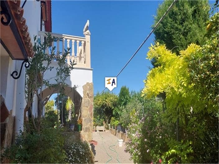 3 slaapkamer Finca/Landhuis te koop in Priego de Cordoba met garage - € 158.000 (Ref: 8480505)