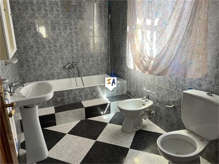 5 bedroom Apartment for sale in Fuente-Tojar - € 93,000 (Ref: 8481766)