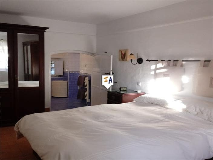 4 soveværelse Villa til salg i Lora de Estepa med swimmingpool garage - € 239.500 (Ref: 8518882)