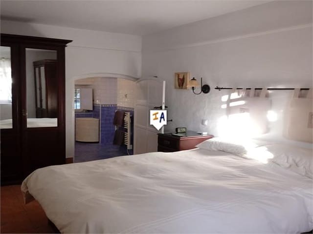 4 soverom Villa til salgs i Lora de Estepa med svømmebasseng garasje - € 239 500 (Ref: 8518882)