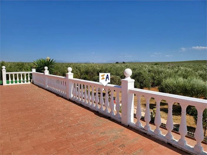 3 soveværelse Villa til salg i Puente Genil med swimmingpool garage - € 199.000 (Ref: 8522700)