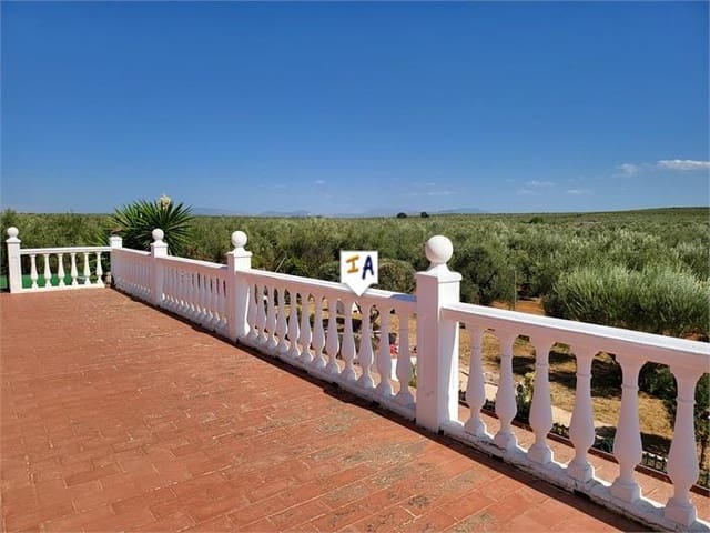 3 soveværelse Villa til salg i Puente Genil med swimmingpool garage - € 199.000 (Ref: 8522700)