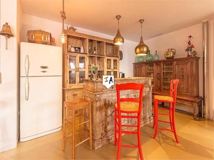 8 soveværelse Byhus til salg i Alfarnatejo med swimmingpool - € 450.000 (Ref: 8529066)