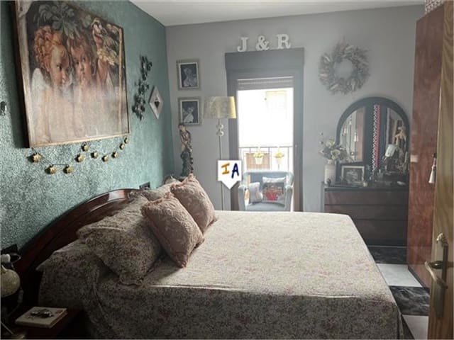 3 soveværelse Byhus til salg i Alcalá la Real med garage - € 265.000 (Ref: 8559179)