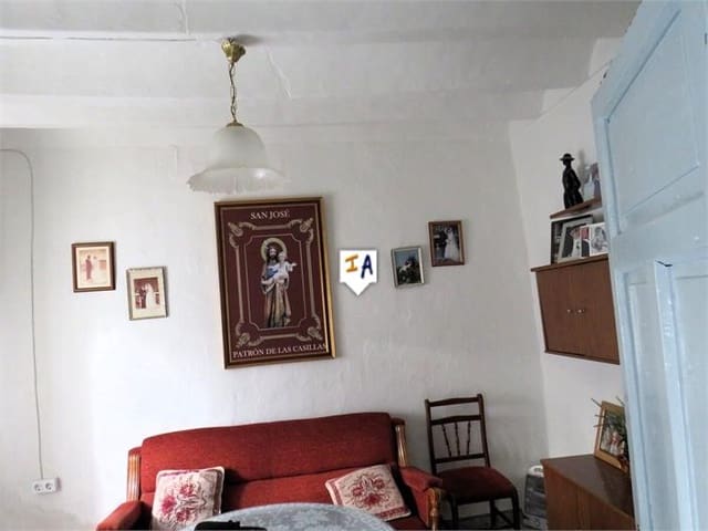 4 slaapkamer Huis te koop in Martos - € 75.000 (Ref: 8601138)