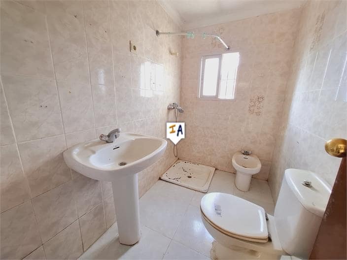 2 bedroom Townhouse for sale in Alcaucin - € 66,500 (Ref: 8601139)