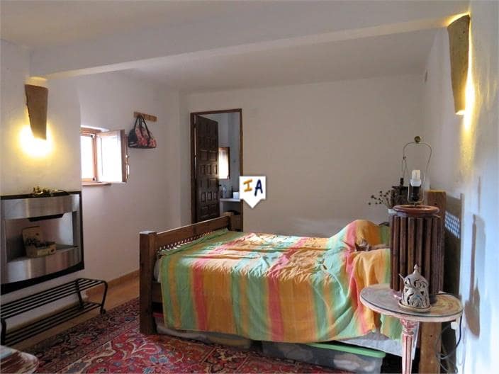 5 soveværelse Finca/Landehus til salg i Martos med swimmingpool garage - € 249.000 (Ref: 8611931)