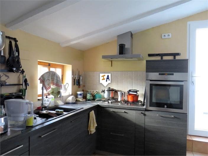 5 soveværelse Finca/Landehus til salg i Martos med swimmingpool garage - € 249.000 (Ref: 8611931)