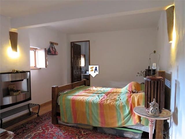 5 slaapkamer Finca/Landhuis te koop in Martos met zwembad garage - € 249.000 (Ref: 8611931)