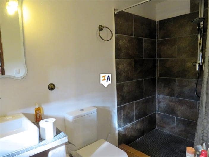 5 soveværelse Finca/Landehus til salg i Martos med swimmingpool garage - € 249.000 (Ref: 8611931)