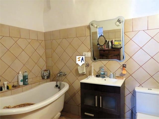 5 slaapkamer Finca/Landhuis te koop in Martos met zwembad garage - € 249.000 (Ref: 8611931)