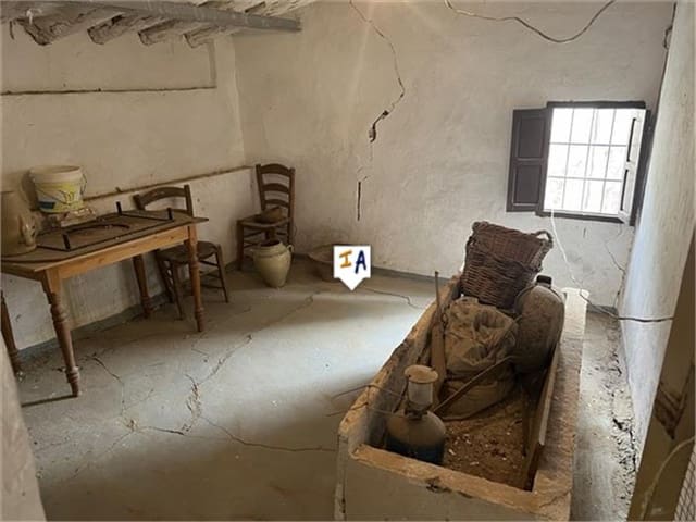 4 quarto Quinta/Casa Rural para venda em Priego de Córdoba com garagem - 89 000 € (Ref: 8640621)