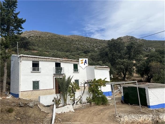 4 bedroom Finca/Country House for sale in Priego de Cordoba with garage - € 89,000 (Ref: 8640621)