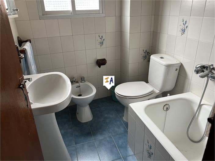 4 soveværelse Byhus til salg i Castillo de Locubin - € 59.995 (Ref: 8651805)