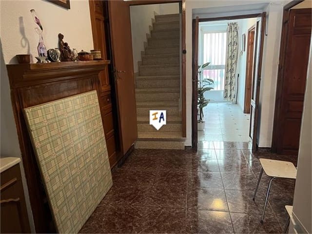 4 soverom Hus til salgs i Castillo de Locubín - € 59 995 (Ref: 8651805)