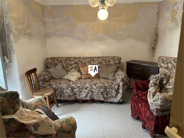 5 slaapkamer Huis te koop in Castillo de Locubín - € 29.900 (Ref: 8658110)