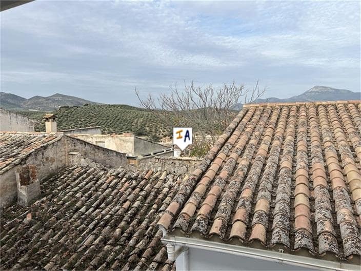 5 soveværelse Byhus til salg i Castillo de Locubin - € 29.900 (Ref: 8658110)