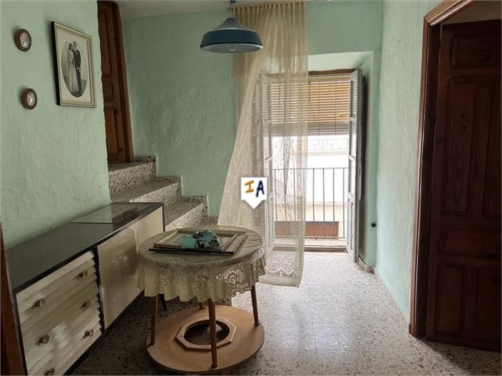 5 soveværelse Byhus til salg i Castillo de Locubin - € 29.900 (Ref: 8658110)