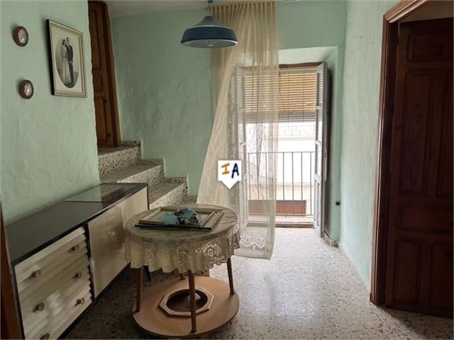 5 slaapkamer Huis te koop in Castillo de Locubín - € 29.900 (Ref: 8658110)