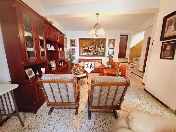 8 bedroom Townhouse for sale in Canillas de Aceituno - € 185,000 (Ref: 8658112)