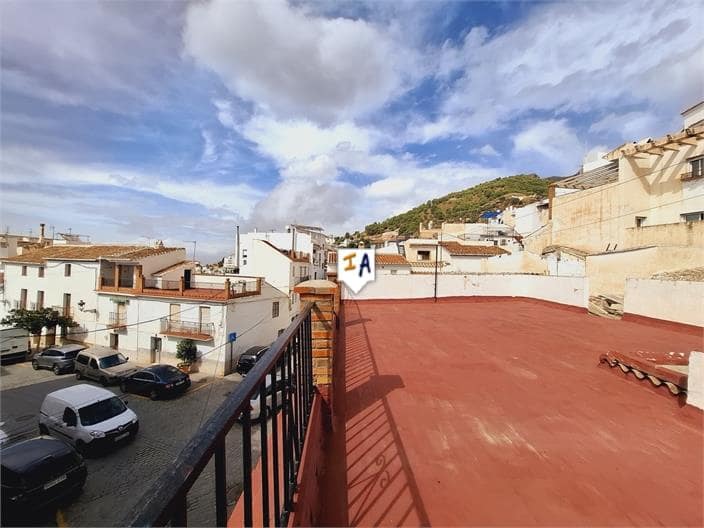 8 bedroom Townhouse for sale in Canillas de Aceituno - € 185,000 (Ref: 8658112)