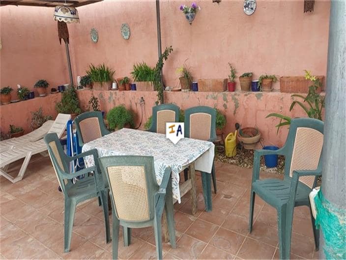 5 soveværelse Villa til salg i Illora med swimmingpool garage - € 280.000 (Ref: 8667843)