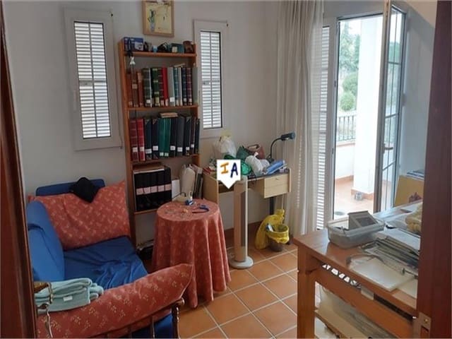 5 soveværelse Villa til salg i Illora med swimmingpool garage - € 280.000 (Ref: 8667843)