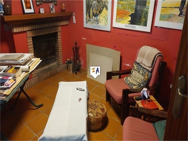 5 soveværelse Villa til salg i Illora med swimmingpool garage - € 280.000 (Ref: 8667843)