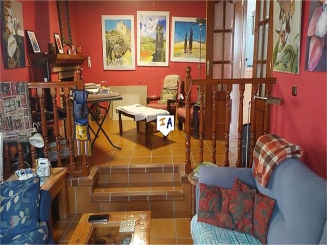 5 soveværelse Villa til salg i Illora med swimmingpool garage - € 280.000 (Ref: 8667843)