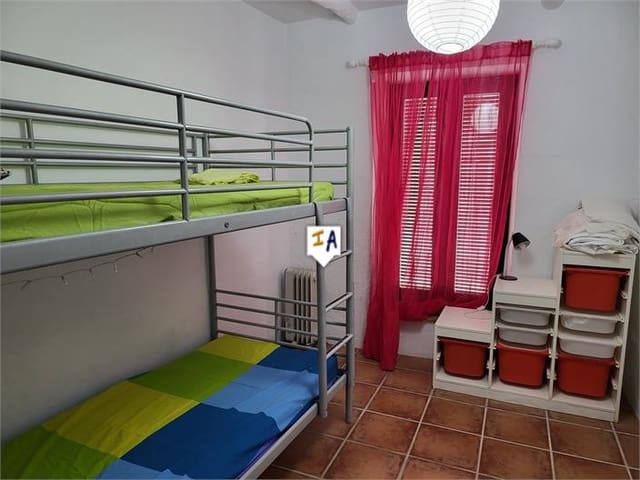 4 soveværelse Byhus til salg i Lora de Estepa med swimmingpool - € 150.000 (Ref: 8670013)