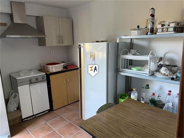 2 soveværelse Finca/Landehus til salg i Castillo de Locubín med swimmingpool - € 92.000 (Ref: 8675450)