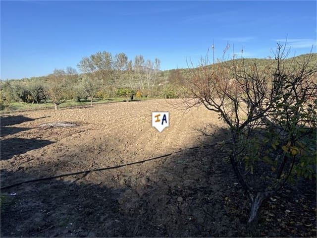 2 soveværelse Finca/Landehus til salg i Castillo de Locubín med swimmingpool - € 92.000 (Ref: 8675450)